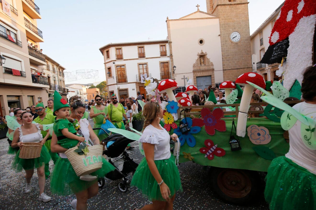 Carrozas y grupos a pie en las fiestas de Gata 2024 137
