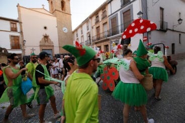 Carrozas y grupos a pie en las fiestas de Gata 2024 140