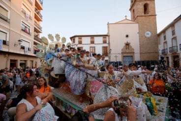 Carrozas y grupos a pie en las fiestas de Gata 2024 161