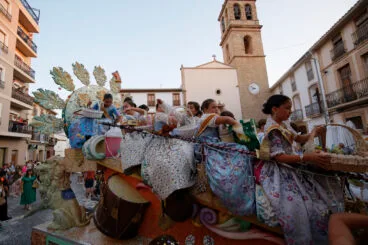 Carrozas y grupos a pie en las fiestas de Gata 2024 162