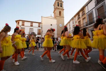 Carrozas y grupos a pie en las fiestas de Gata 2024 17