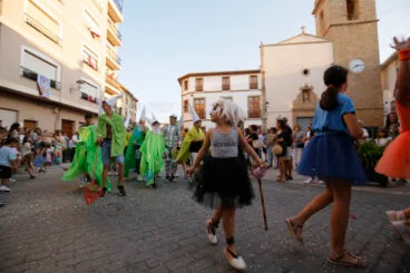 Carrozas y grupos a pie en las fiestas de Gata 2024 20