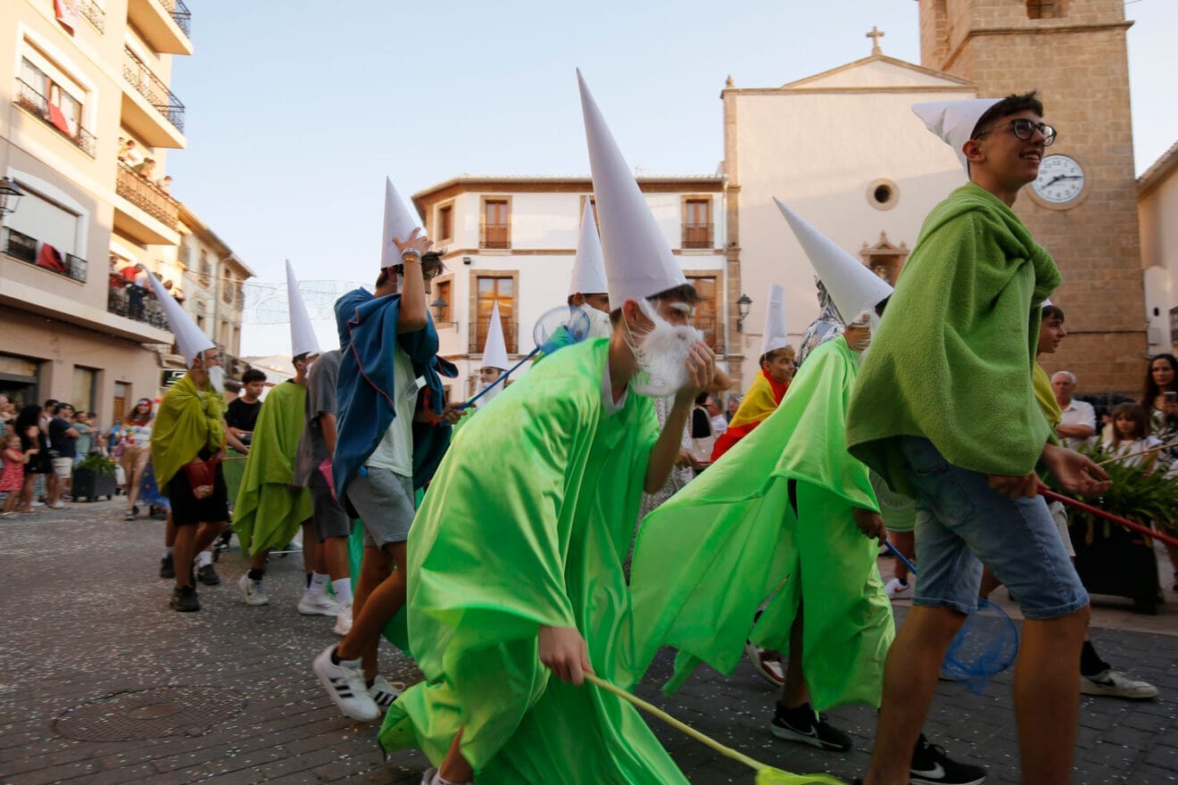 Carrozas y grupos a pie en las fiestas de Gata 2024 23