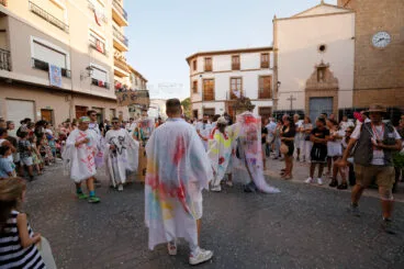 Carrozas y grupos a pie en las fiestas de Gata 2024 28