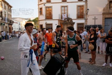 Carrozas y grupos a pie en las fiestas de Gata 2024 31
