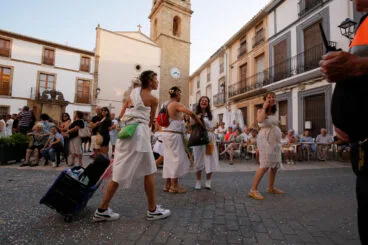 Carrozas y grupos a pie en las fiestas de Gata 2024 33