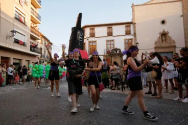 Carrozas y grupos a pie en las fiestas de Gata 2024 66