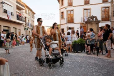 Carrozas y grupos a pie en las fiestas de Gata 2024 86