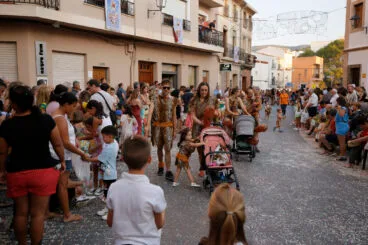Carrozas y grupos a pie en las fiestas de Gata 2024 87