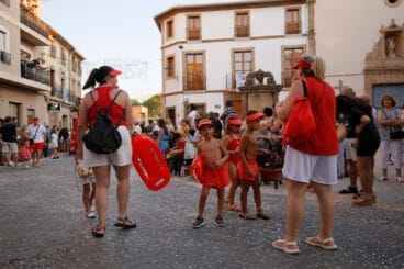 Carrozas y grupos a pie en las fiestas de Gata 2024 92