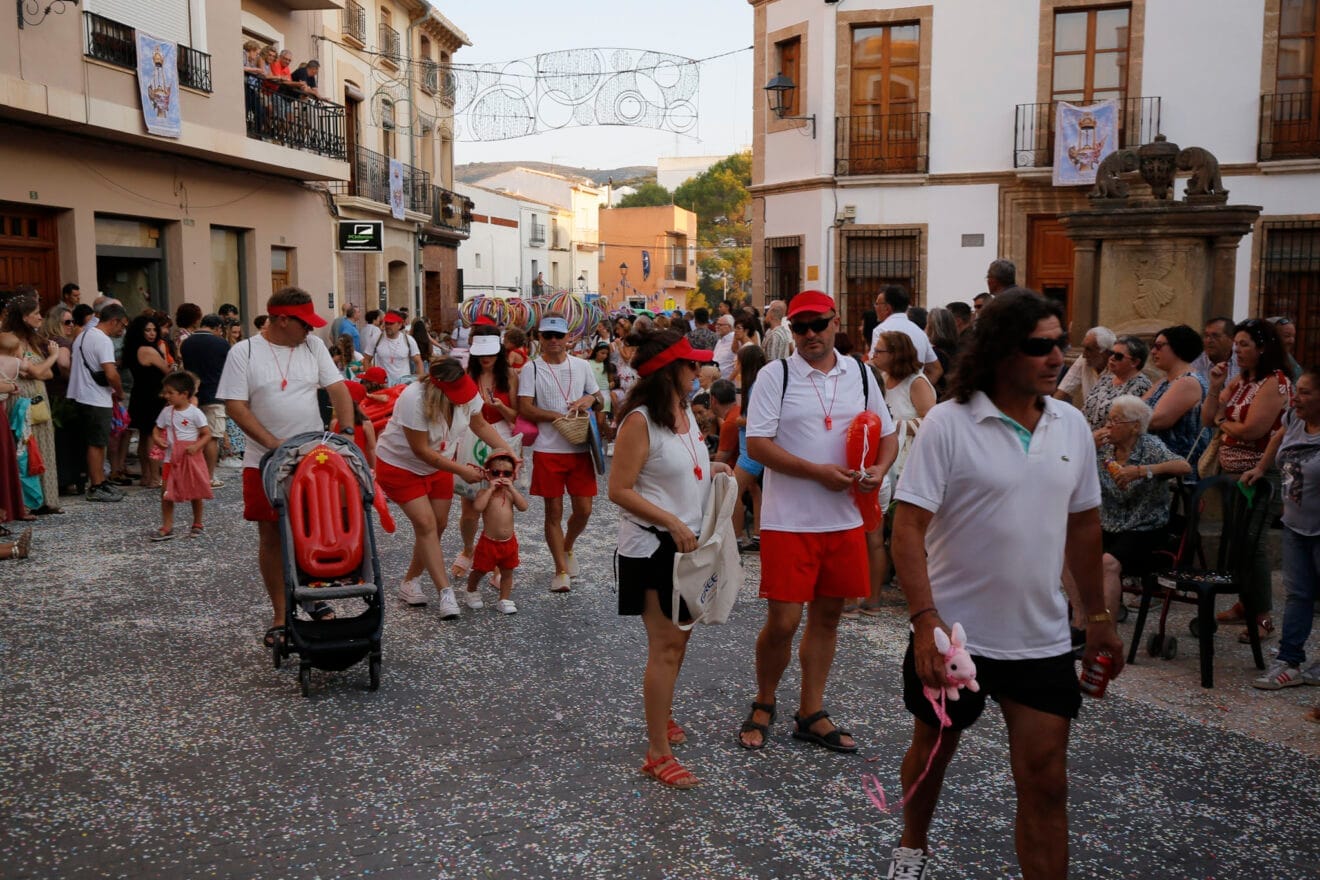 Carrozas y grupos a pie en las fiestas de Gata 2024 99