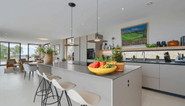 Cocina americana con electrodomésticos de alta gama