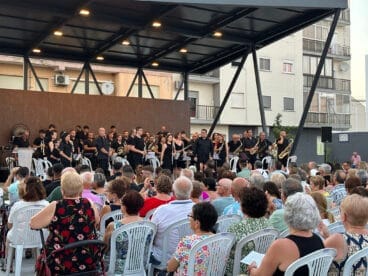 Inauguración de la plaza Concepció Miquel Giner del Verger 13