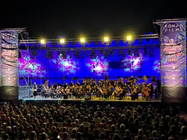 la universal symphony orchestra en el sonafilm 6