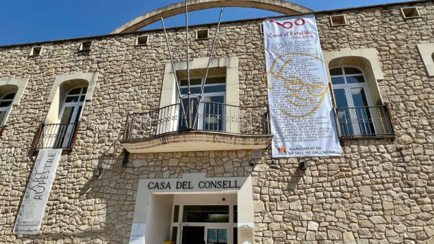 Imagen: Lona del Any Estellés en la Vall de Gallinera