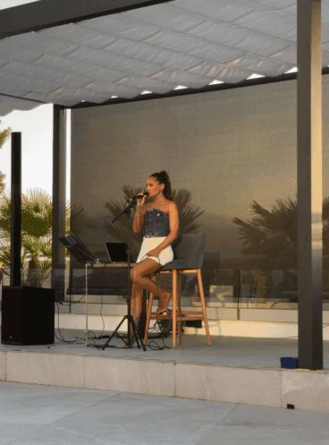 Paula Gallego te deleitará con su potente voz y una selección de canciones