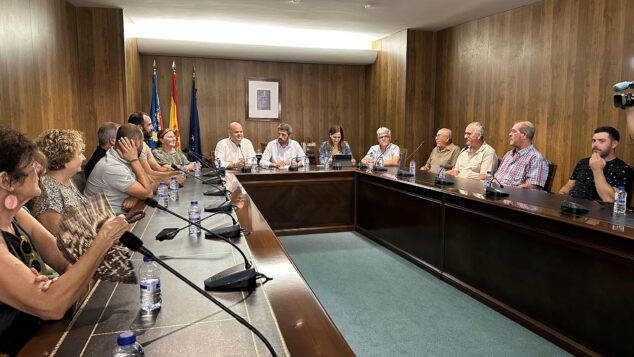 Imagen: Reunión de Carlos Mazón con el Ayuntamiento y agricultores de Teulada Moraira