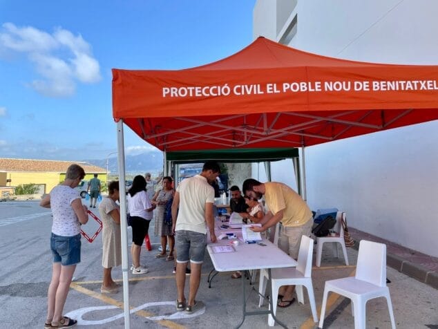 Imagen: Segunda jornada de reparto de agua