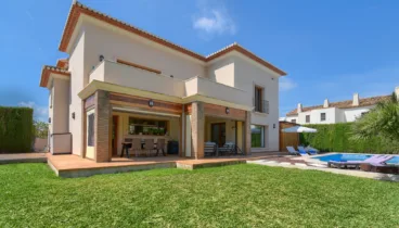 encuentra en pool villas la villa perfecta para unas vacaciones en la costa blanca