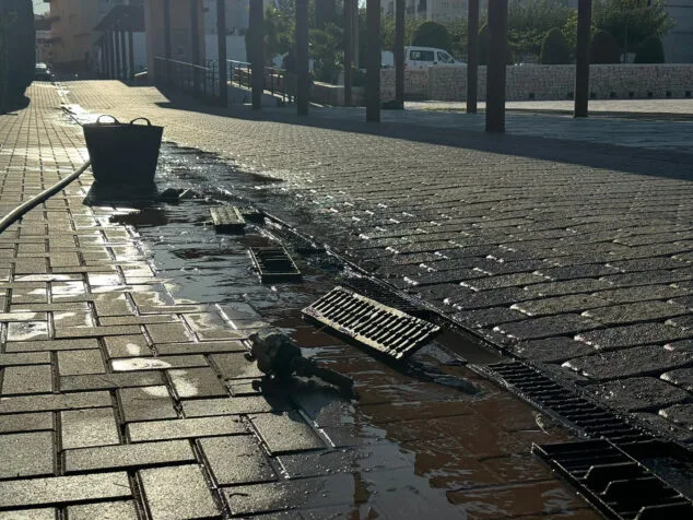 Imagen: Limpieza de imbornales en Teulada Moraira