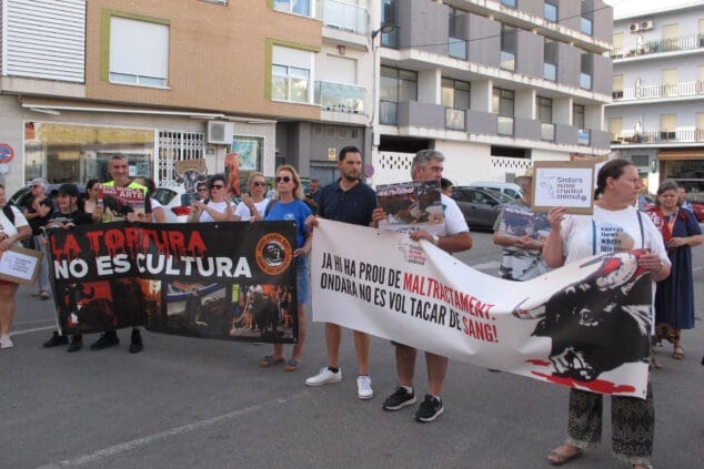 manifestacion antitaurina en ondara 01