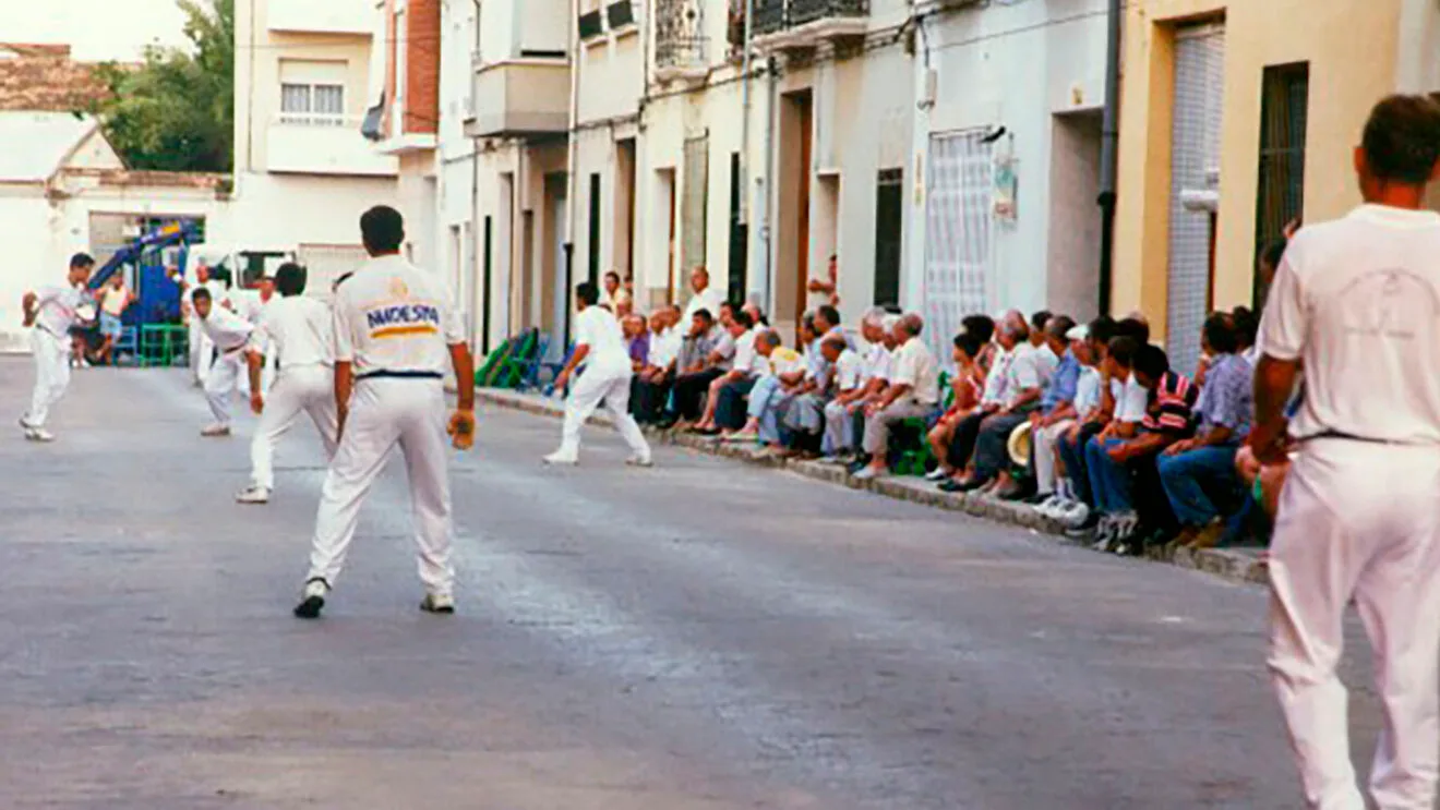 Partida de pilota valenciana durante la Fira i Festes de Pego (archivo)