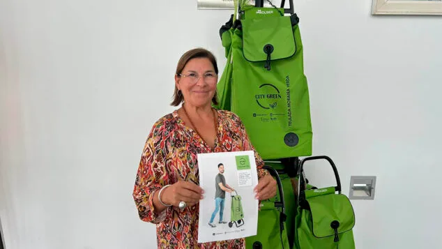 Imagen: Presentación de la campaña 'City Green, Teulada Moraira Verda' de la Concejalía de Fomento, Comercio y Medioambiente, liderada por Pilar Vidal