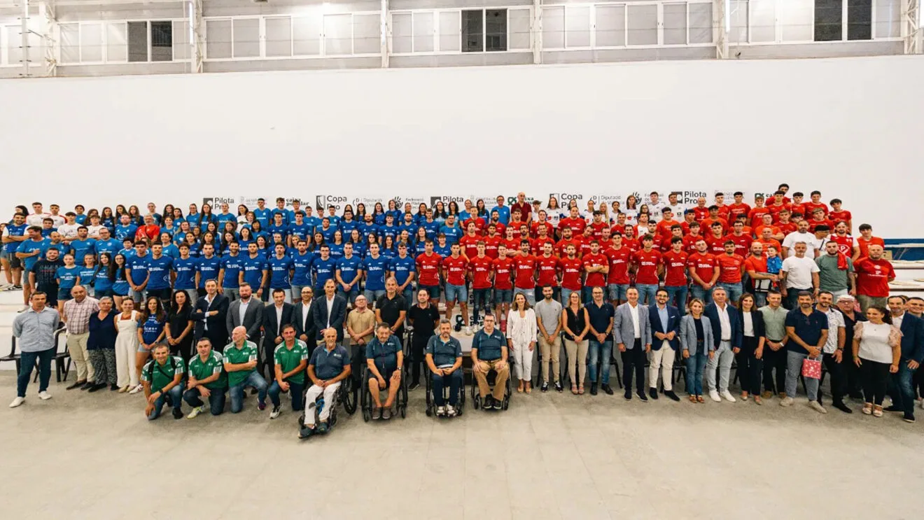 Presentación en el trinquet Pelayo de València de las competiciones oficiales de pilota valenciana 2024-2025