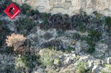Rescatan a una mujer herida en la Cala Moraig de Benitatxell