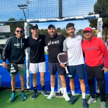 A la derecha, Ximo Piera en la academia JMB de Jordi Muñoz