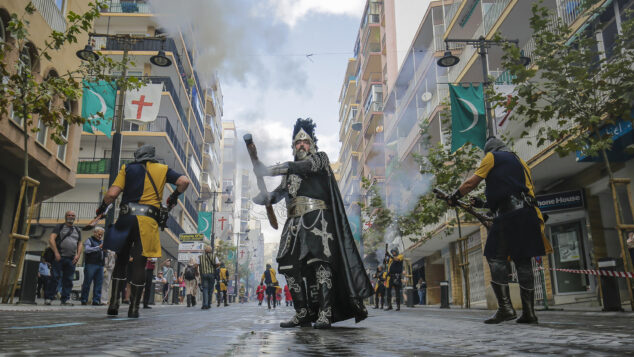 Imagen: Acto de la fiesta de Moros i Cristians de Calp