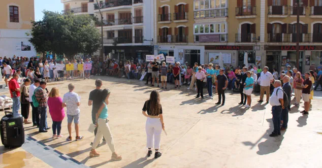 Imagen: AMADEM en el Día Mundial de la Salud Mental en Dénia