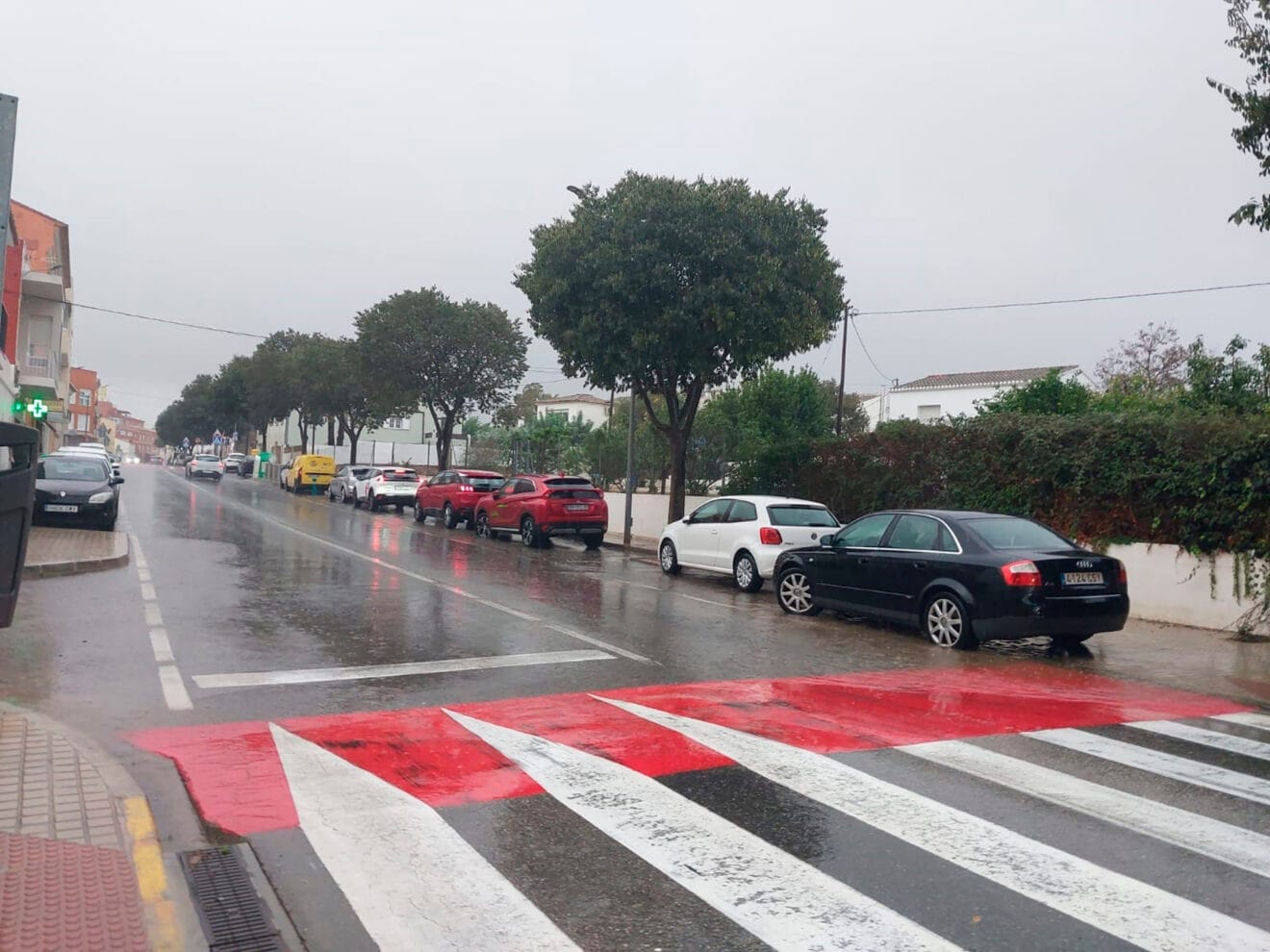 Calle mojada en La Xara