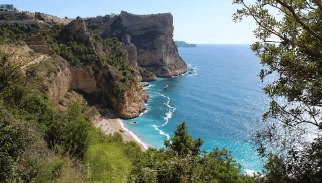 disfruta de una escapada en poble nou de benitachell con vistas imrpesionantes