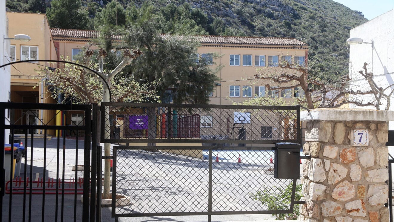 Entrada del CEIP Trinquet de Pedreguer