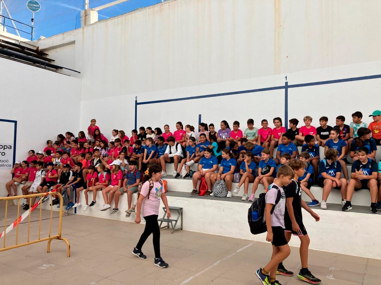 Inauguración de 'Pilota a les Trobades d'Escoles Valencianes' en el Trinquet de Ondara