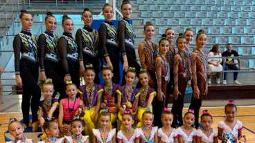 membros do clube de ginástica rítmica Les Marines de Calp