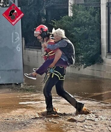 Labores de rescate y operativo de Bomberos del Consorcio de Alicante en Valencia (3)