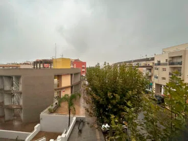 Mañana de lluvia el 23 de octubre 2024 en Ondara