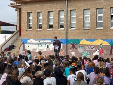 Acto del 25N con el alumnado del colegio Santa María Magdalena de Benitatxell