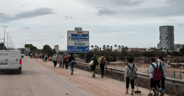 Imagen: Ayuda a los afectados por la DANA en Albal - Alberto Robles