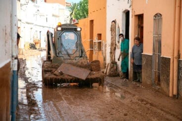 calle afectada por la riada de 2007 en el verger tino calvo