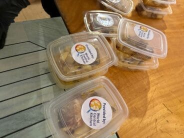 Comida preparada para el envío a los afectados