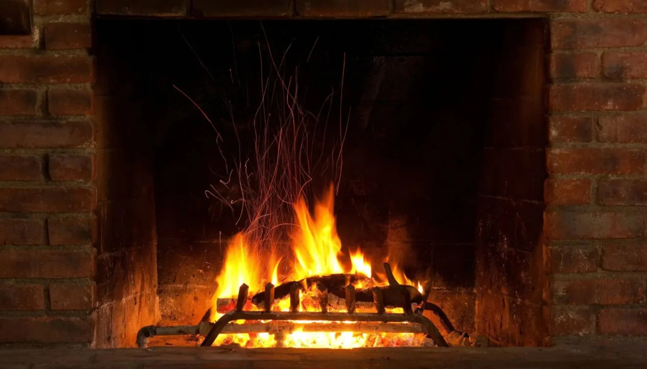 completa tu hogar con la calidez de la chimenea