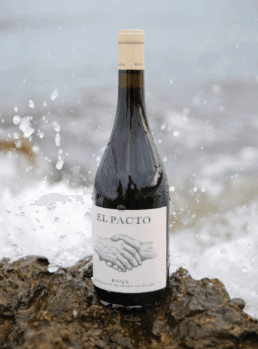 Disfruta de El Pacto, un tinto de Rioja que envuelve el paladar con notas de fruta madura y especias