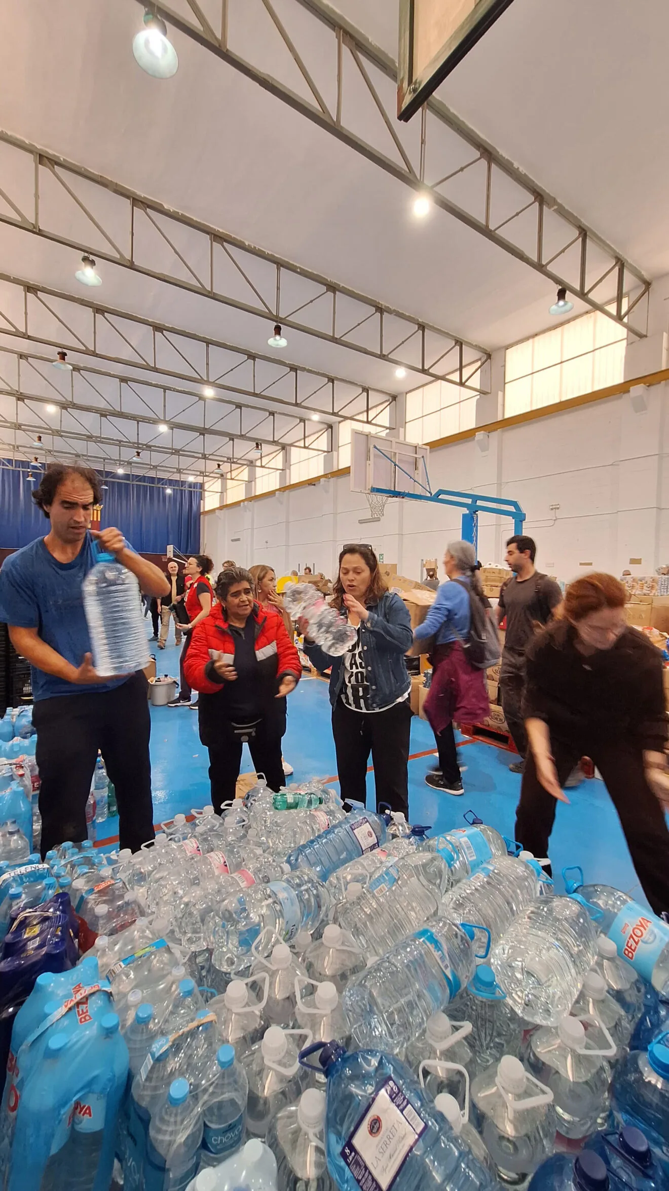 La ayuda desde Calp llega a Alcàsser 18
