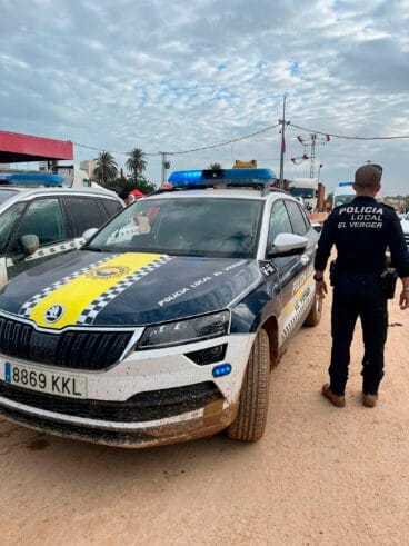 Policía Local del Verger en el PMA de Paiporta