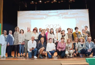 presentacion del calendario solidario 2025 de la junta local de la asociacion espanola contra el cancer aecc de ondara
