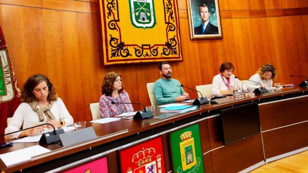 Imagen: Representantes de la Mesa de Trabajo de Bienestar Animal de Calp