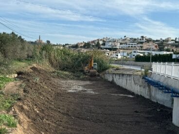 Trabajos de limpieza del barranc de Quisi en Calp